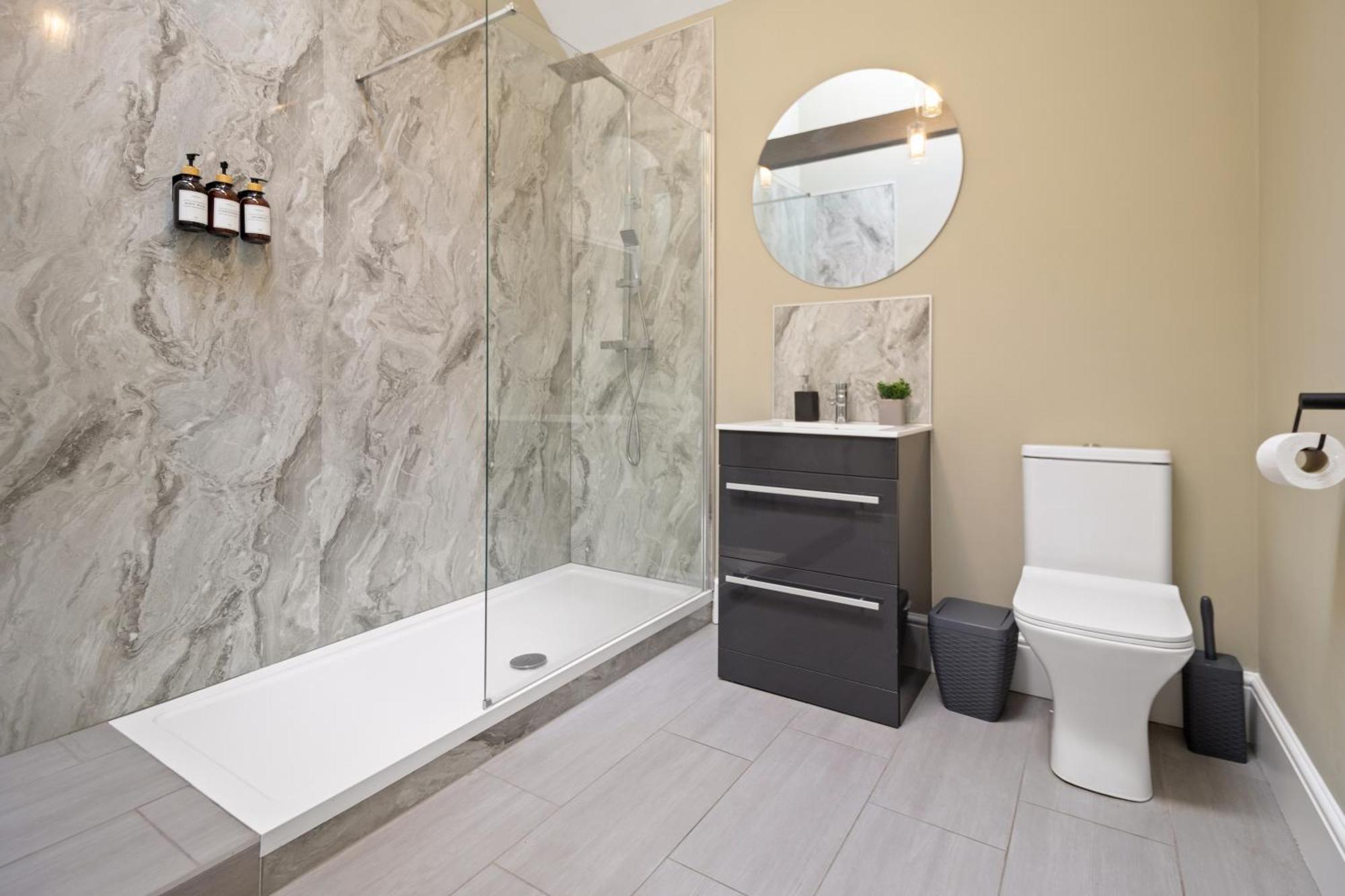 Whiskawaystays - Victoria House - Apartment 6 ウスター エクステリア 写真