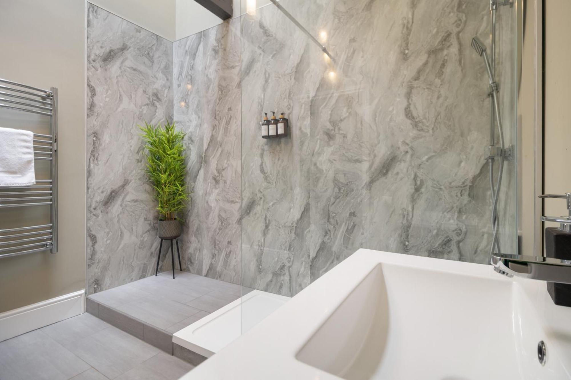 Whiskawaystays - Victoria House - Apartment 6 ウスター エクステリア 写真